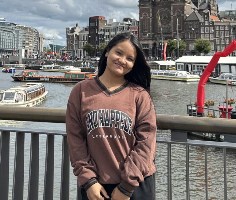 Bewerberin aus Nepal